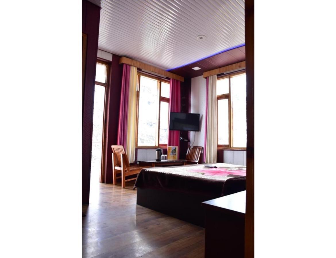 Hotel Peak View, Lahaul Sissu Екстер'єр фото