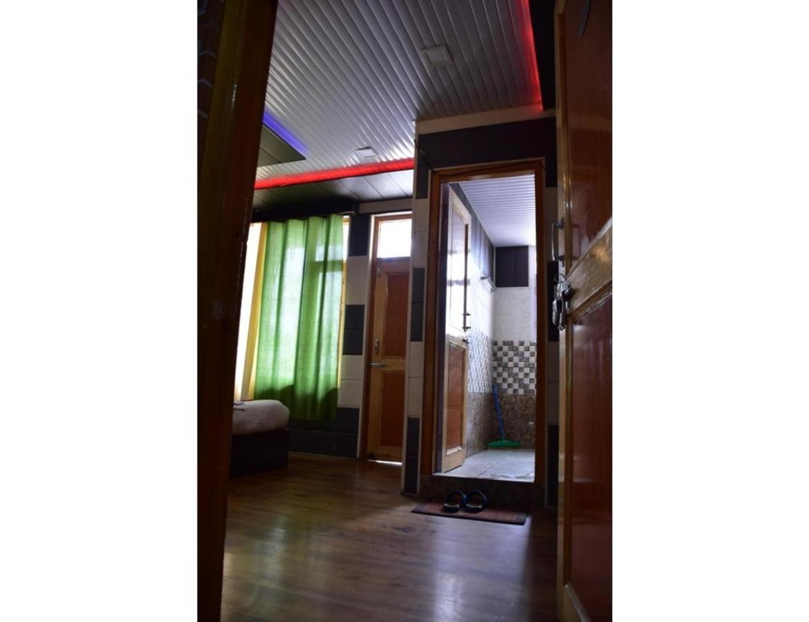 Hotel Peak View, Lahaul Sissu Екстер'єр фото