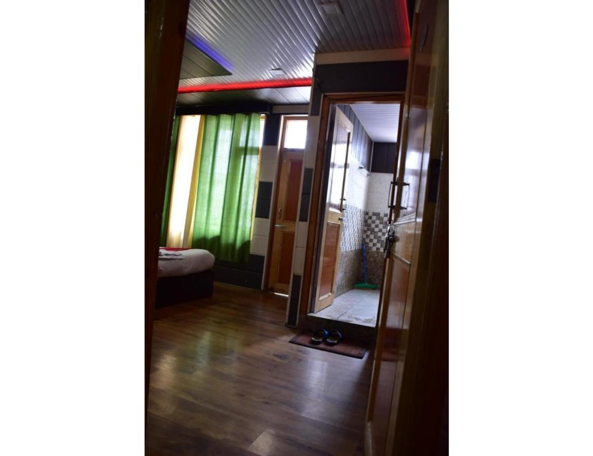 Hotel Peak View, Lahaul Sissu Екстер'єр фото