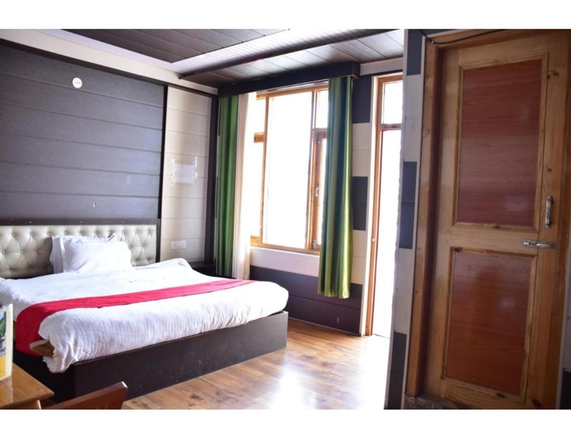Hotel Peak View, Lahaul Sissu Екстер'єр фото