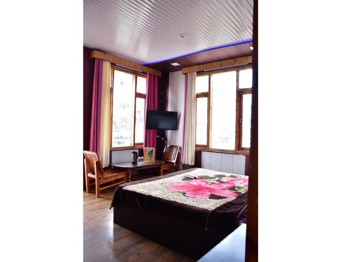 Hotel Peak View, Lahaul Sissu Екстер'єр фото